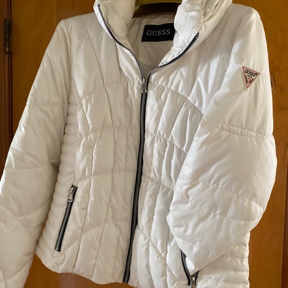 Guess Women’s Puffer Jacket - Picture 3 of 9